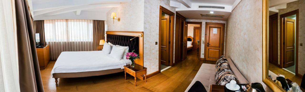 Aprilis Hotel - Special Category Istanbul Exterior photo