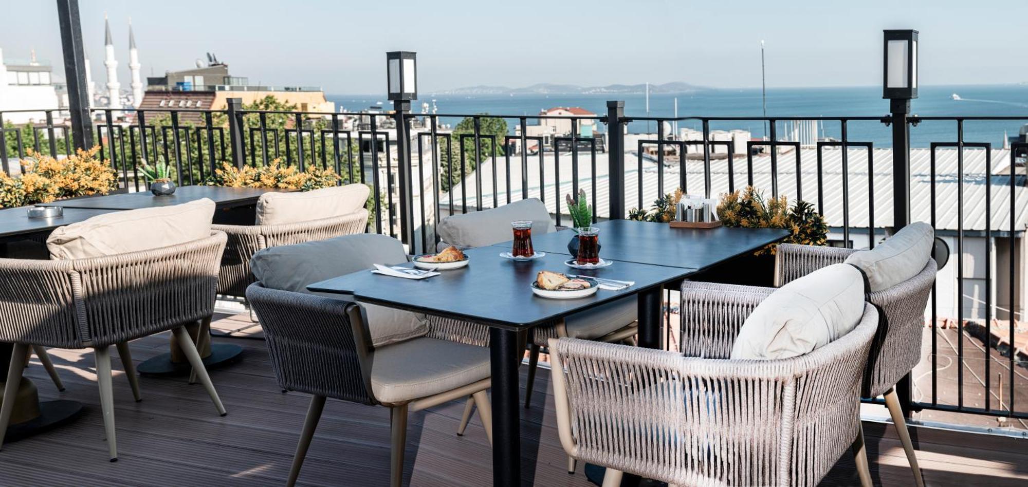 Aprilis Hotel - Special Category Istanbul Exterior photo